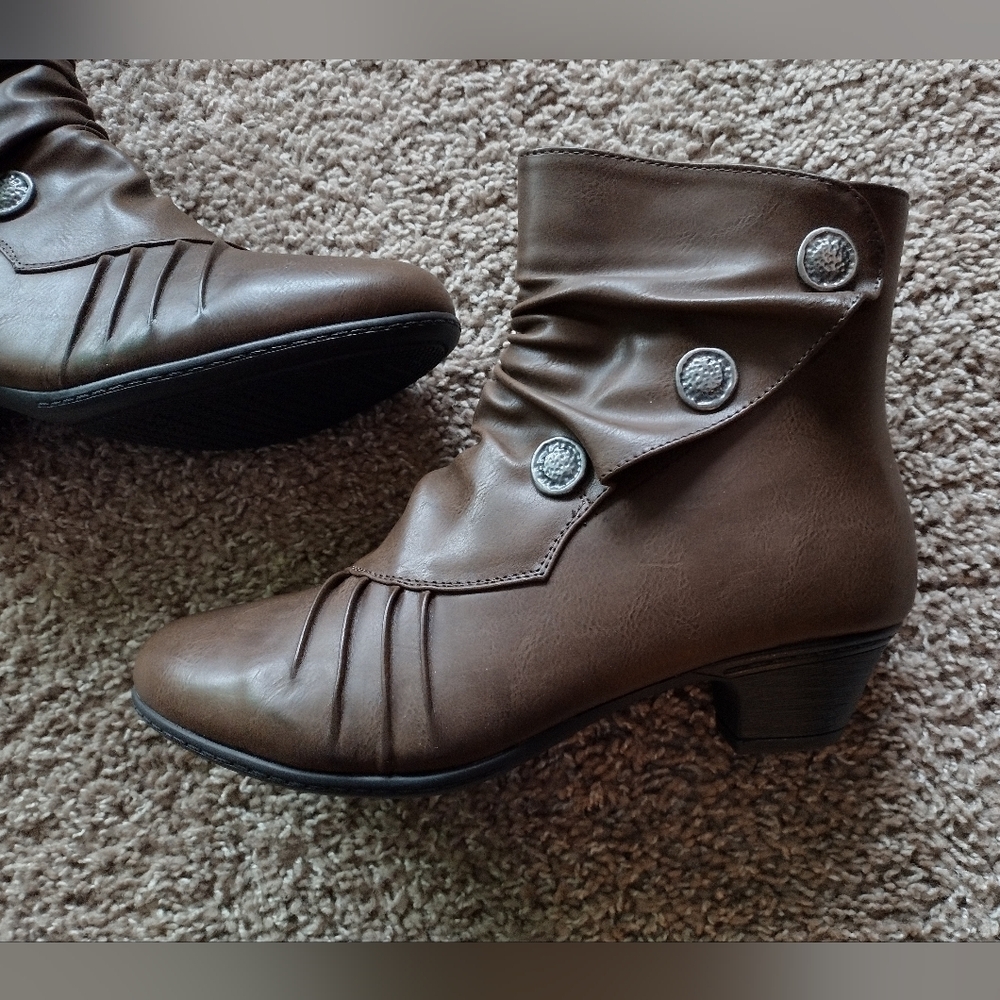 Kadi Maya Brown Faux Leather Ankle Boots with Button Detail - Picture 3 of 9